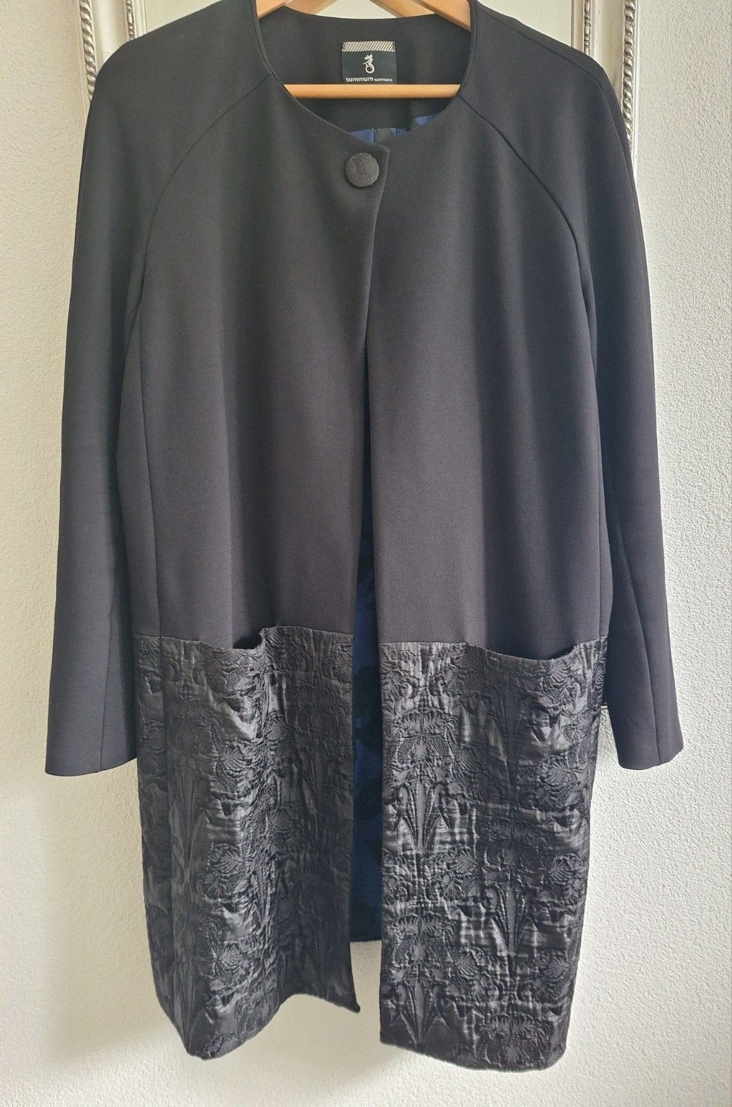 Prachtige lange blazer - zwart - maat 42 - merk Summum, Summum Woman, Zwart, Maat 42/44 (L), Ophalen of Verzenden