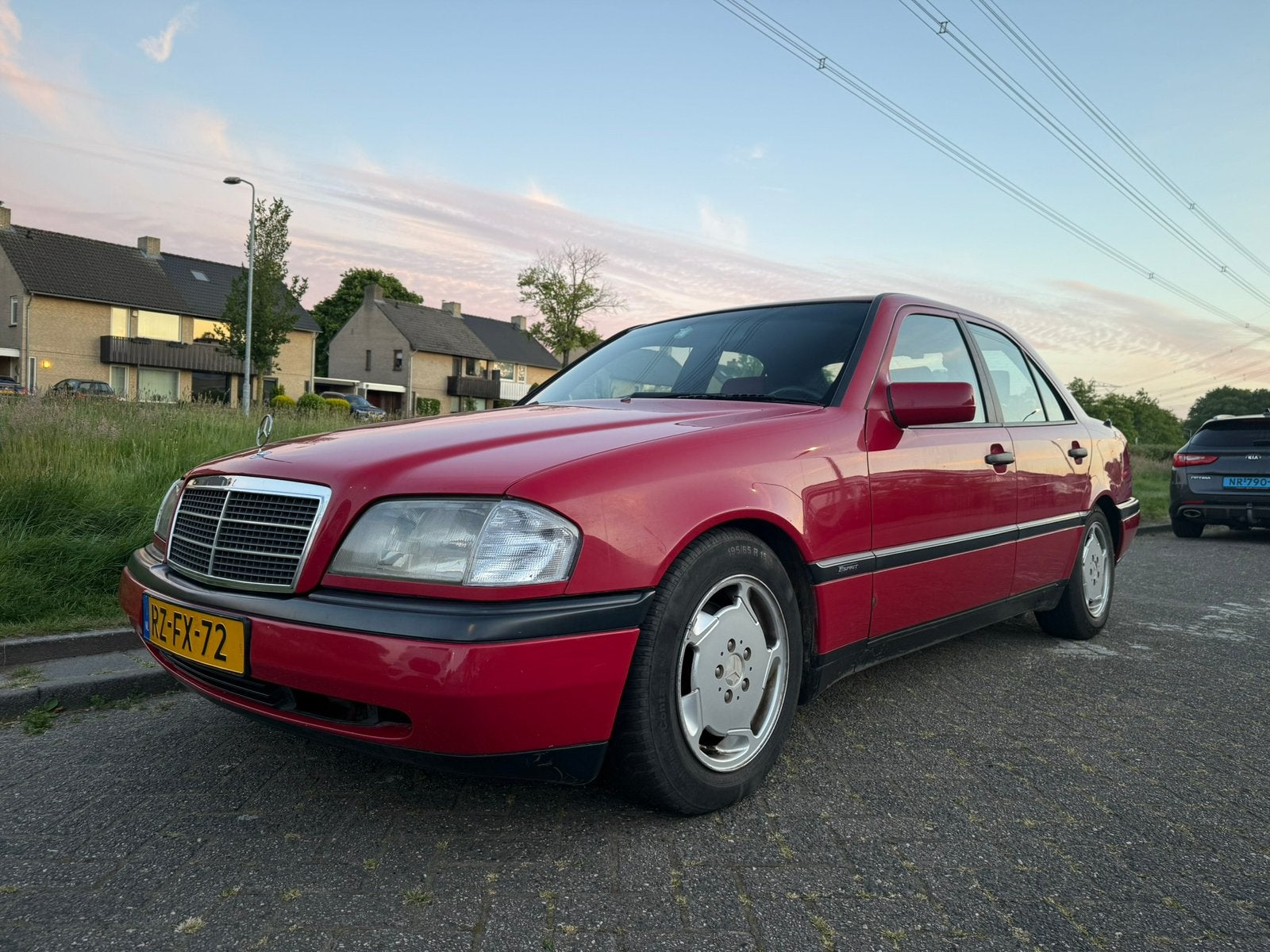 Mercedes-Benz C-Klasse 2.5 D C250 Oxykat 1994 Rood, Navigatiesysteem, 140 €/maand, Particulier, Sedan