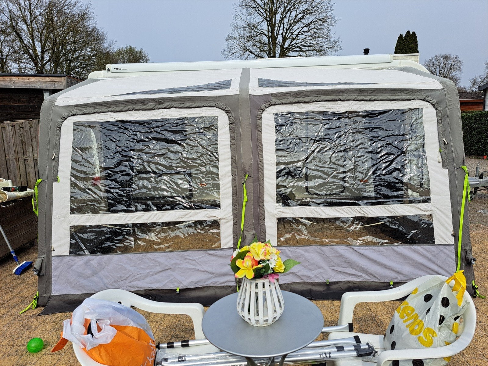 Voortent, Caravans en Kamperen, Ophalen