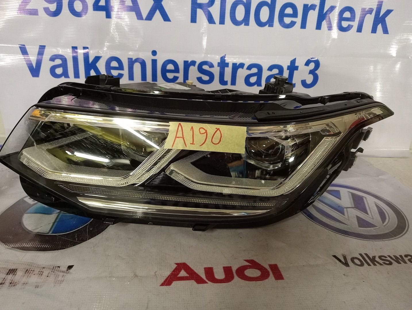 Koplamp VW Tiguan 5NA Facelift IQ.LIGHT LED Links 5NB941082, Auto-onderdelen, Verlichting, Gebruikt, -, Volkswagen, -