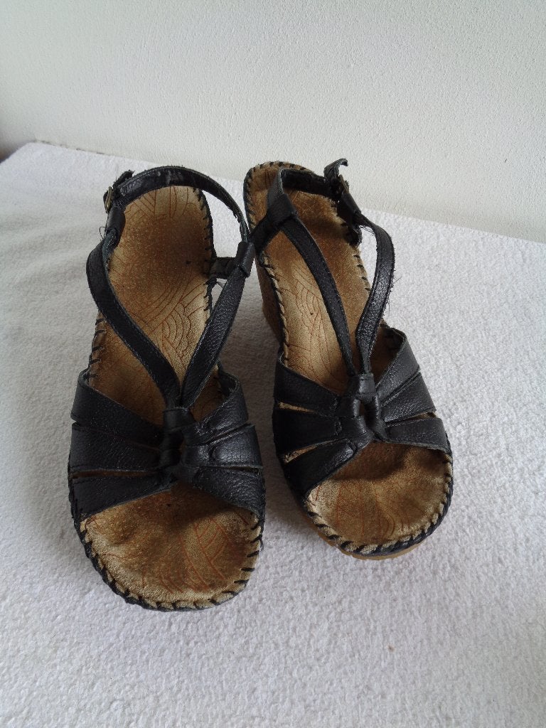 KOOPJE  Damesschoenen, Overige kleuren, Overige typen, Ophalen of Verzenden, Gedragen