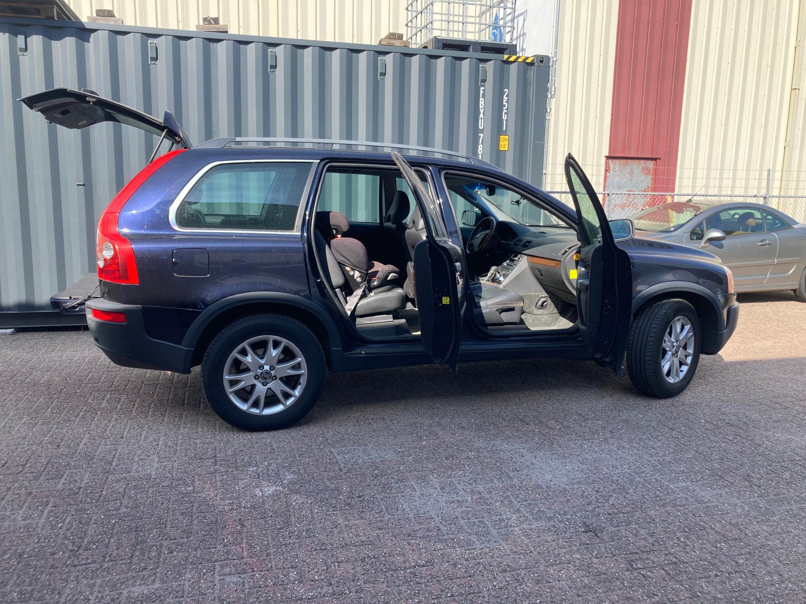 Volvo XC90 Youngtimer 2005 | 7 zits | prima Auto, Caravans en Kamperen, Campers, Standaard zit, Ringverwarming, Luifel, Navigatie