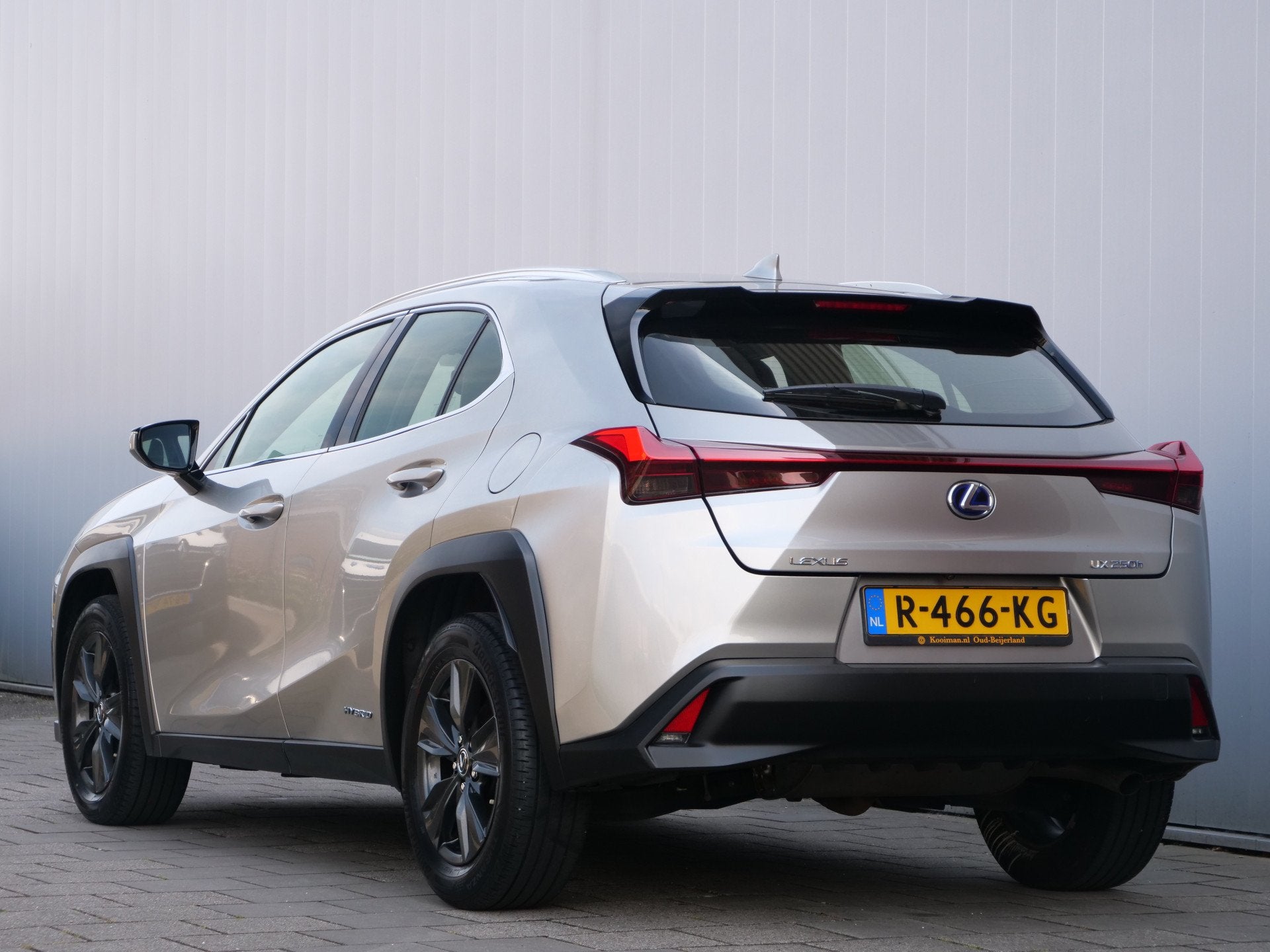 Lexus UX 250h Business Line 262Pk Winterpakket / Camera / Ap, Auto's, Lexus, Gebruikt, 4 cilinders, Alcantara, Hybride Elektrisch/Benzine