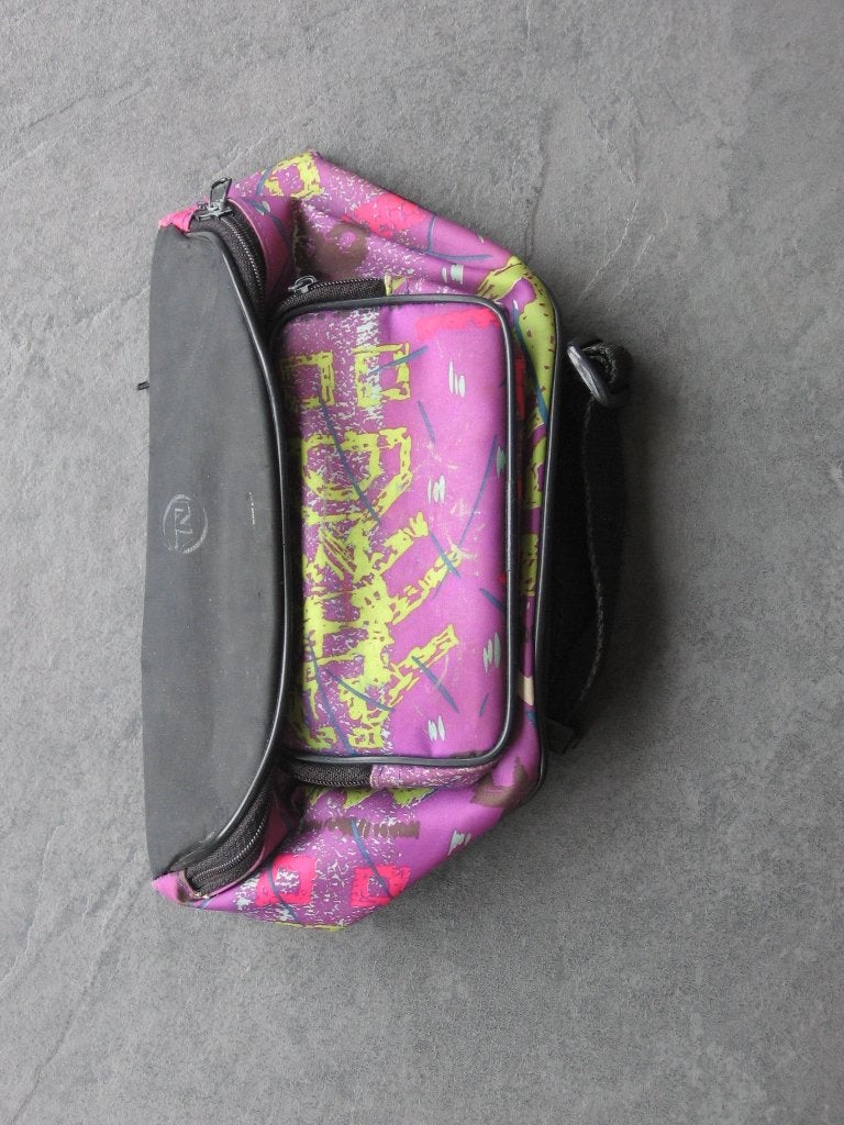 Een kinderbuideltje, band is opgekort geschikt voor 75 cm., Ophalen of Verzenden, Gebruikt