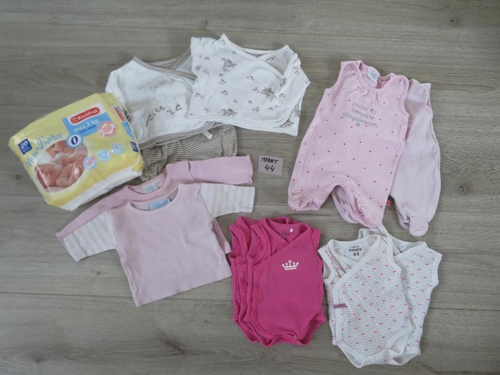 setje baby rompertjes enz.  maat 44, Kinderen en Baby's, Babykleding | Prematuur, Ophalen of Verzenden, Zo goed als nieuw, Meisje