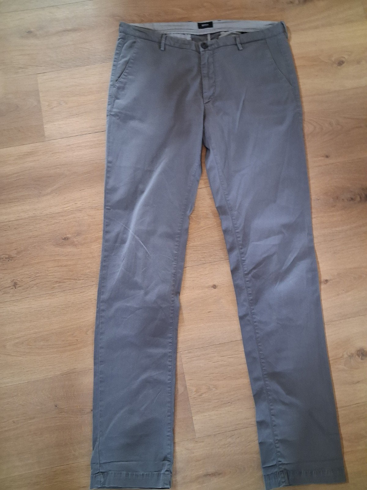 Hugo Boss Chino Grijs Maat 36, Kleding | Heren, Overige maten, Ophalen of Verzenden, Zo goed als nieuw, Hugo Boss