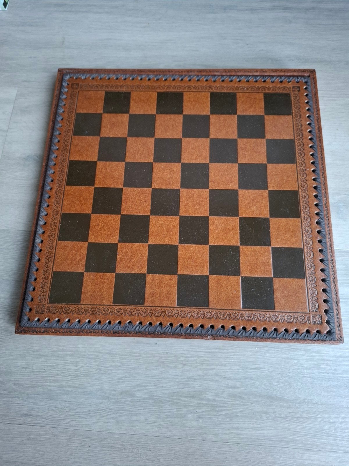 Uniek Schaakspel met Gedetailleerde Figuren, Een of twee spelers, Ophalen of Verzenden, Zo goed als nieuw