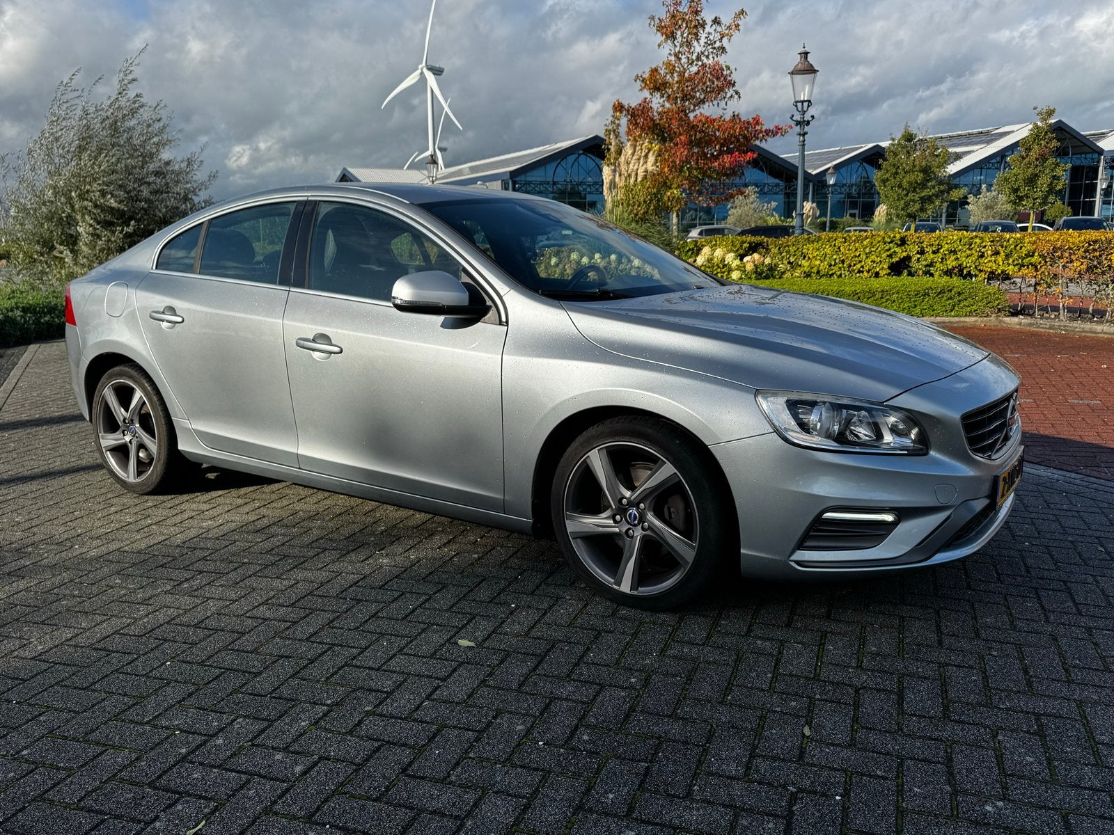 Volvo S60 T3 1.6 110KW Powershift 2014 Grijs, Auto's, 1596 cc, 15 km/l, 4 cilinders, S60