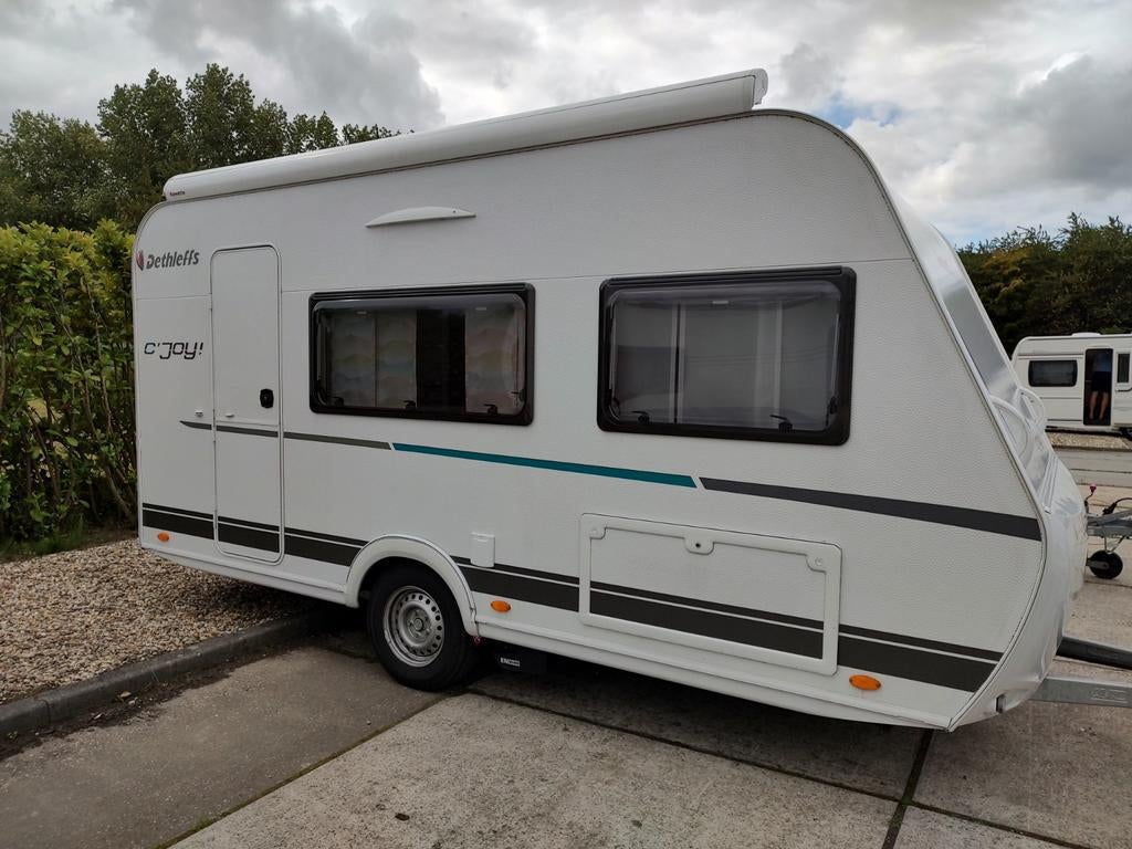 Dethleffs 420 QSH (2020) met mover en Tempo 100 keuring, Treinzit, Particulier, Schokbreker, 750 - 1000 kg
