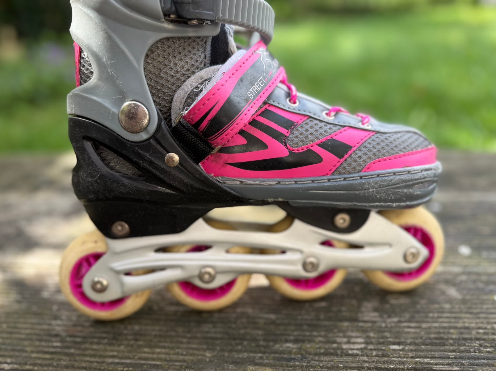 Skeelers roze, Ophalen of Verzenden, Verstelbaar, Gebruikt, Kinderen