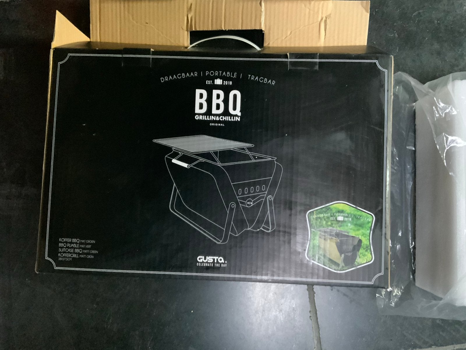 Nieuwe Draagbare BBQ - Mini Barbecue Koffer - Groen, Ophalen of Verzenden, Nieuw