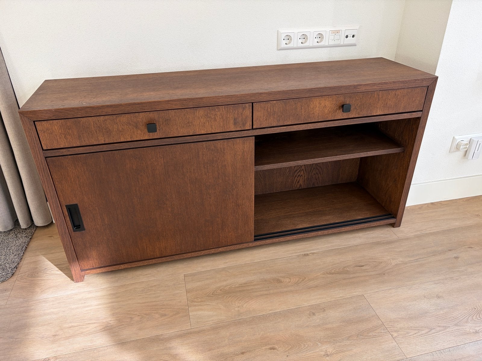 Prachtig donker eiken tv-meubel - zo goed als nieuw, Ophalen, 100 tot 150 cm, Eikenhout, Zo goed als nieuw
