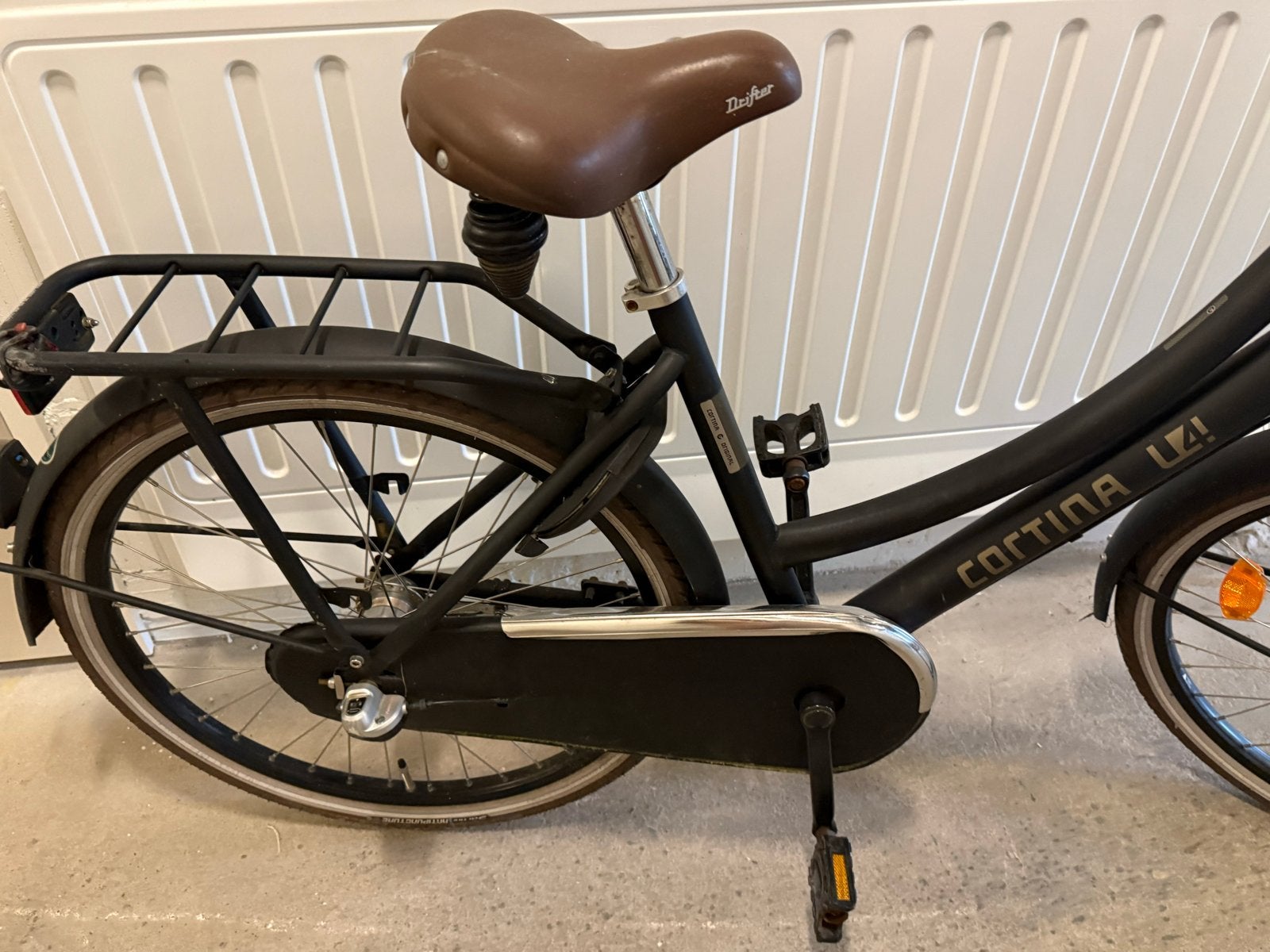 Te koop Cortina fiets Zwart 26 inch, Fietsen en Brommers, Terugtraprem, 53 tot 56 cm, Versnellingen, Zo goed als nieuw