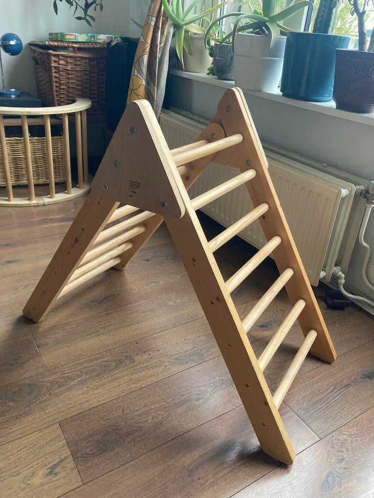 Klimdriehoek (Pikler Montessori), Ophalen, Zo goed als nieuw, Hout