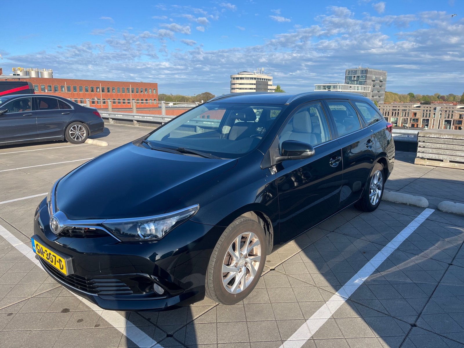 Toyota auris 1.2 T Touring Spoorts 2015 Grijs, Computers en Software, Overige Computers en Software, Ophalen, Zo goed als nieuw