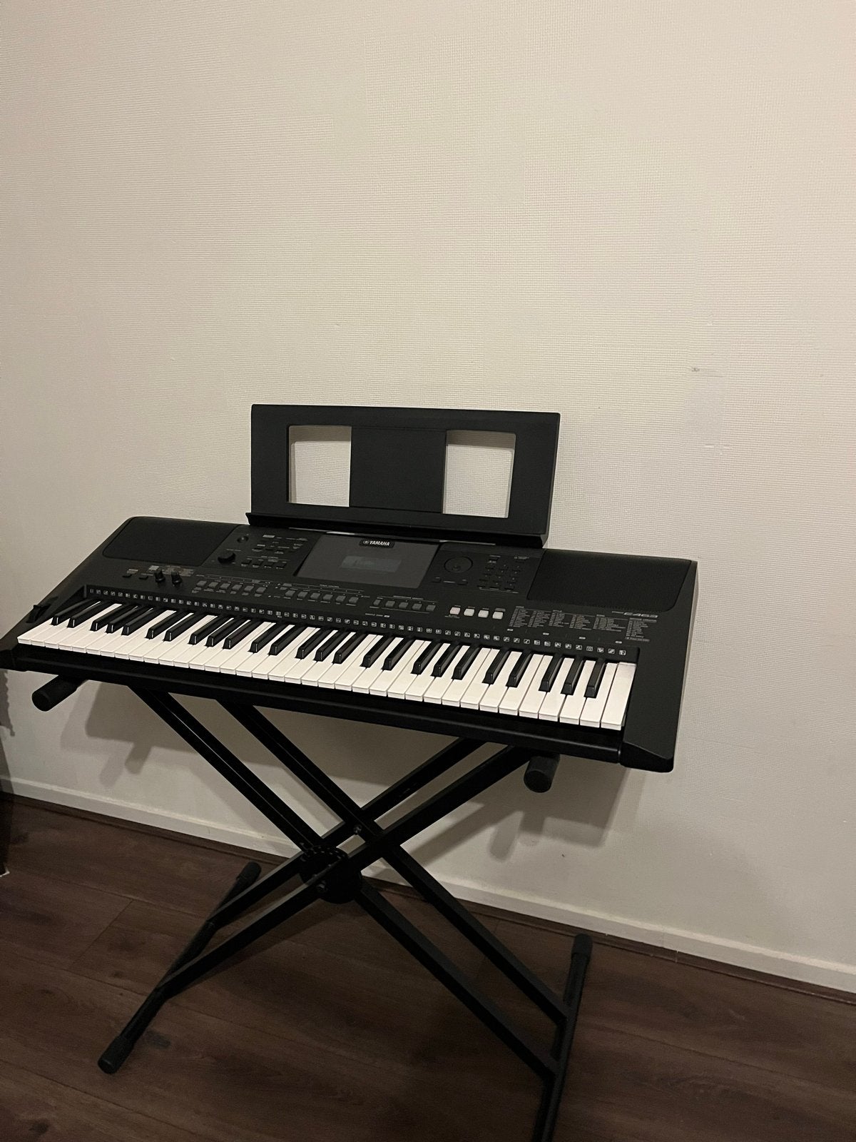 Yamaha PSR-E463 keyboard - Met Pedaal, Muziek en Instrumenten, Ophalen, Yamaha, Aanslaggevoelig, 61 toetsen