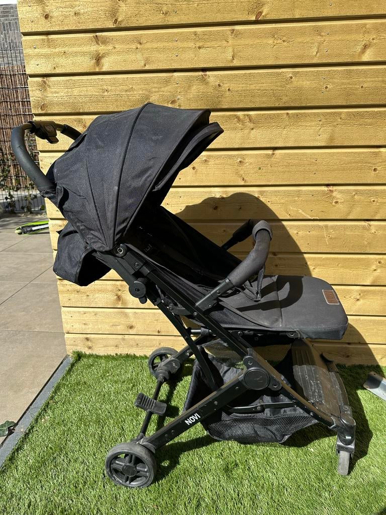 Novi kinderbuggy - Rijdt heerlijk, makkelijk inklapbaar, Ophalen, Gebruikt, Overige merken