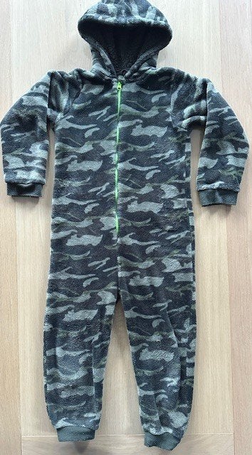 Verkleedpak camouflage soldaat maat 128 zgan (N758), Kinderen en Baby's, Carnavalskleding en Verkleedspullen, Ophalen of Verzenden