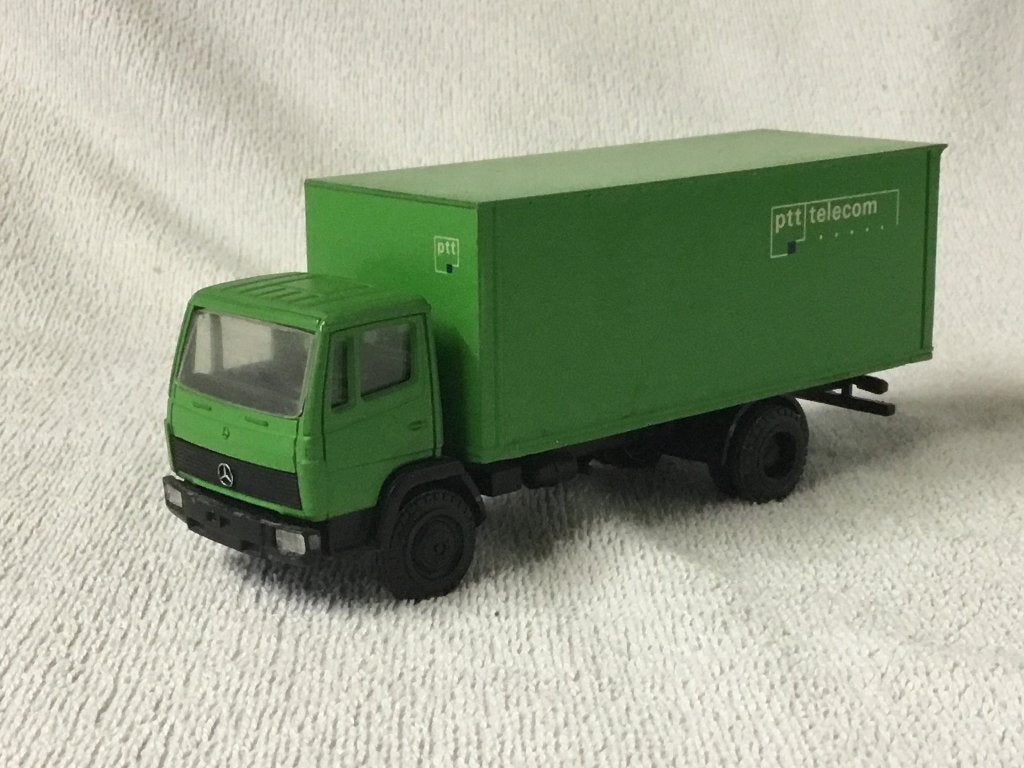 Mercedes vrachtwagen met gesloten bak van PTT telecom, Ophalen of Verzenden, Zo goed als nieuw, Bus of Vrachtwagen
