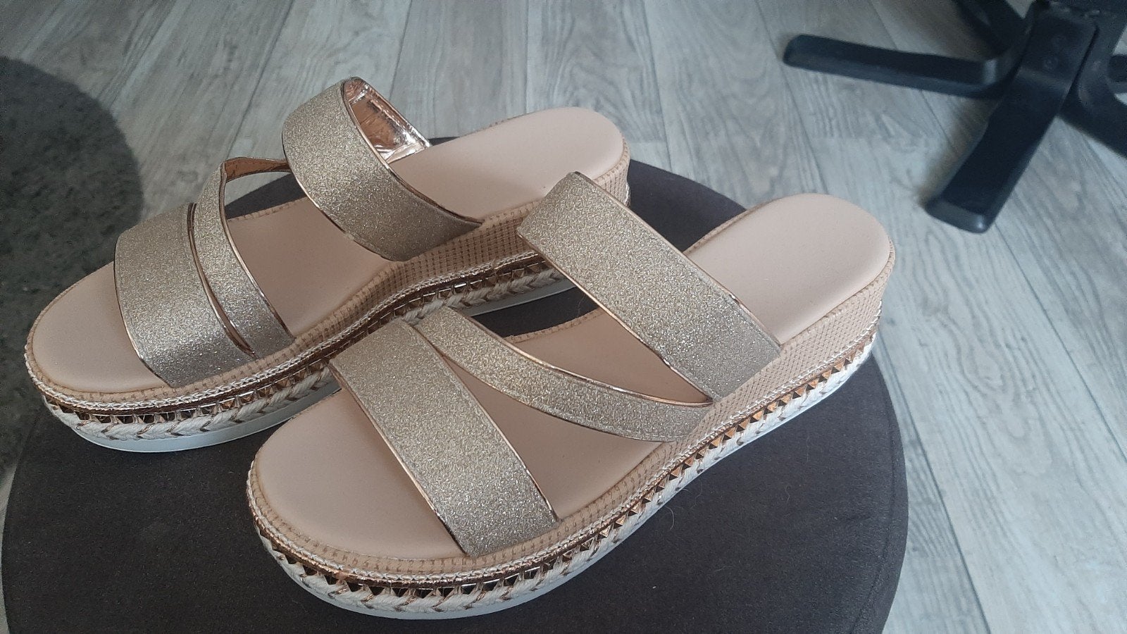 plateau slippers maat 39, Slippers, Nieuw, Ophalen of Verzenden, Roze