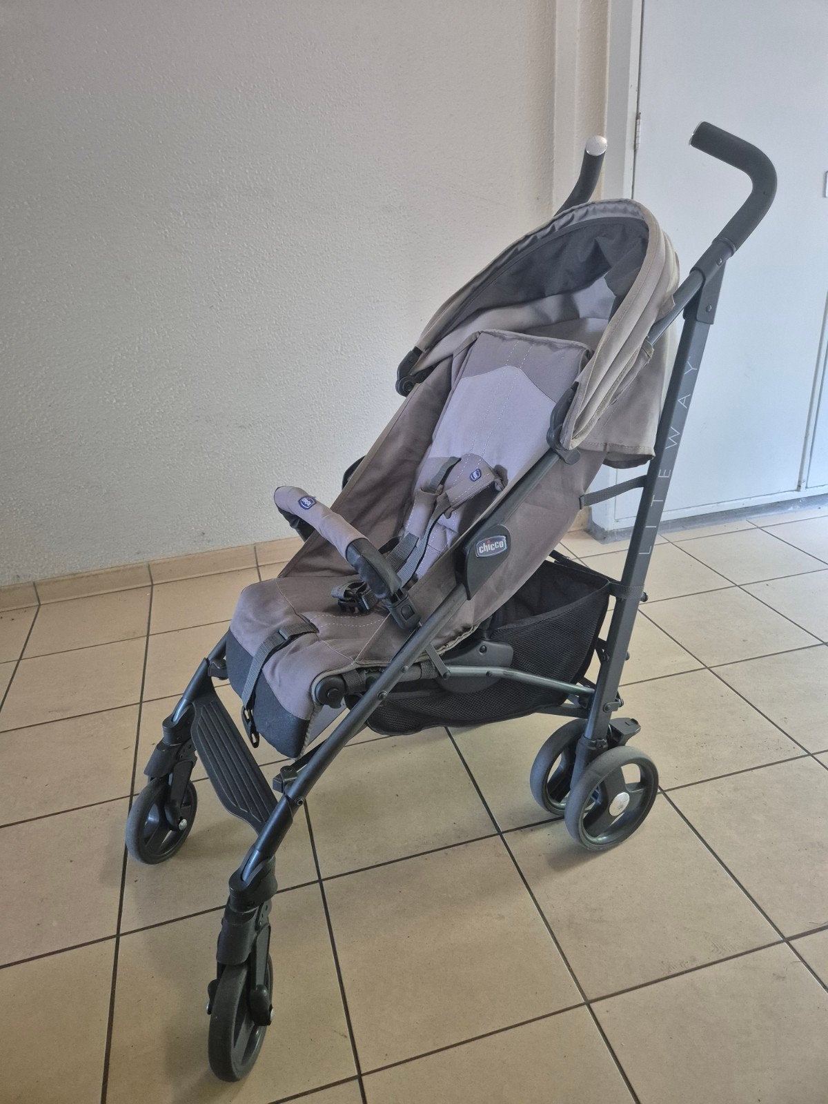 Chicco LiteWay 2 Beige Buggy - Compact en Lichtgewicht, Ophalen