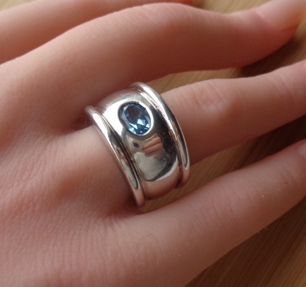 zilveren zware ring met blauwe steen [522], Verzenden, Dame, Zilver, Zilver