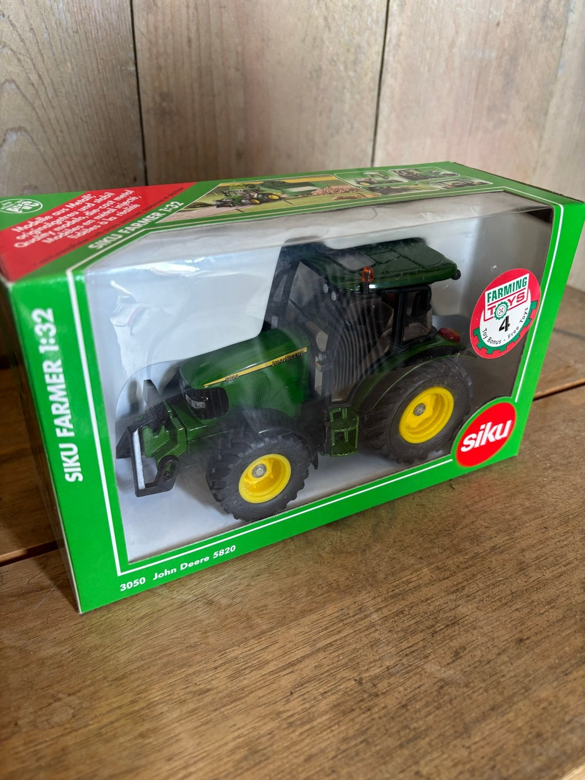 Siku Farmer 1:32 John Deere 5820 Tractor - Nieuw in doos, Ophalen of Verzenden, Nieuw, Overige typen, Overige merken