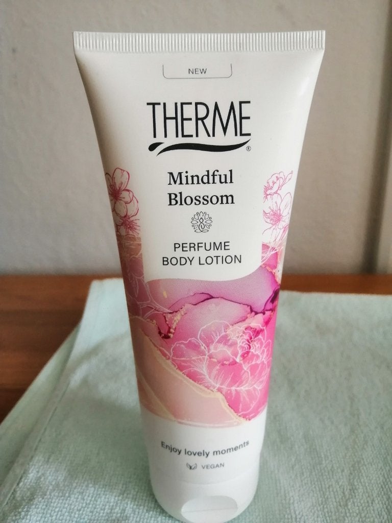 Therme bodylotion Mindful Blossom      NIEUW, Ophalen of Verzenden, Nieuw, Bodylotion, Crème of Olie