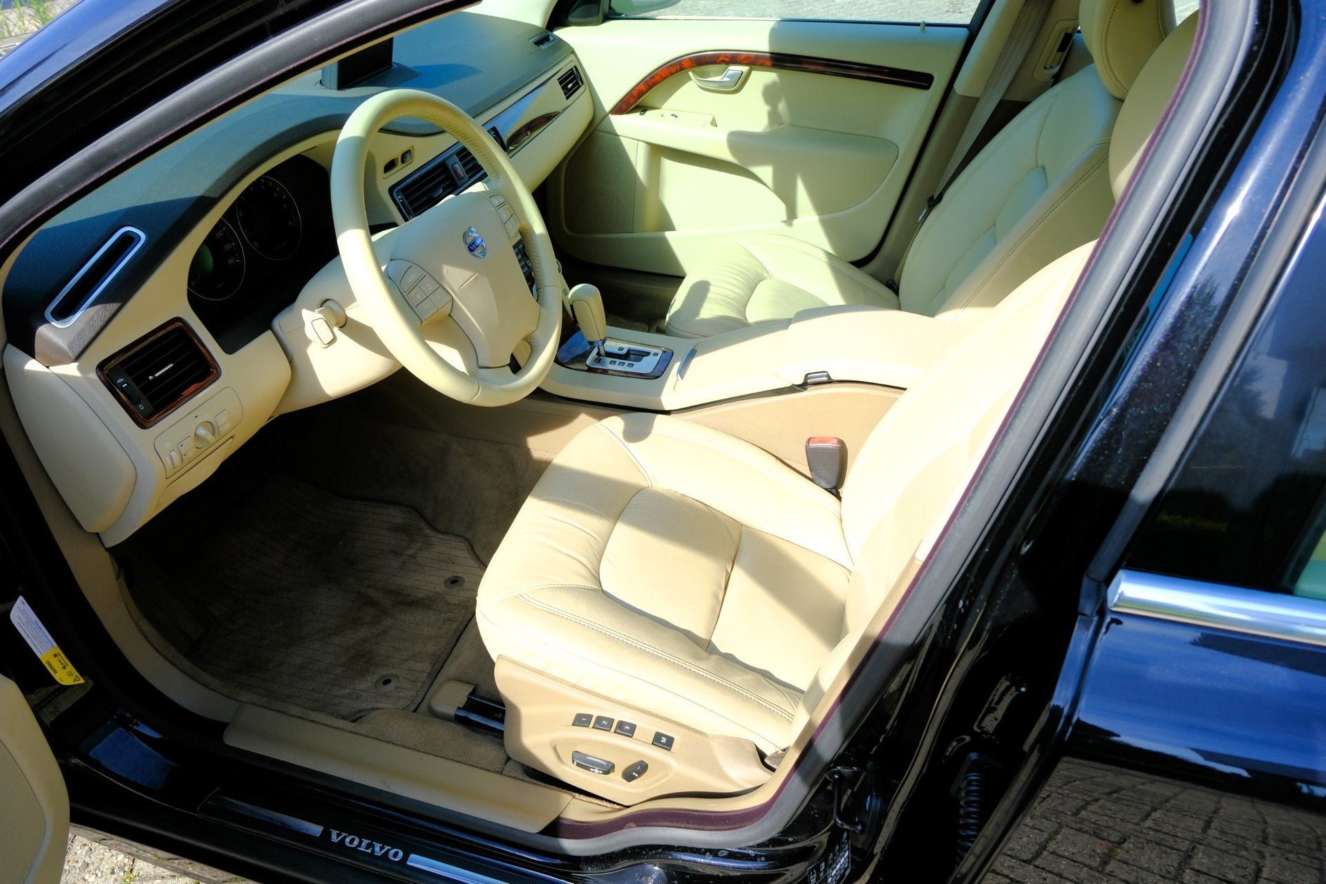 Volvo S80 2.5 T 200pk Summum Aut. Xenon|Navi|Leder|Clima|LMV, Auto's, Dealer onderhouden, 1514 kg, Bedrijf, Sedan