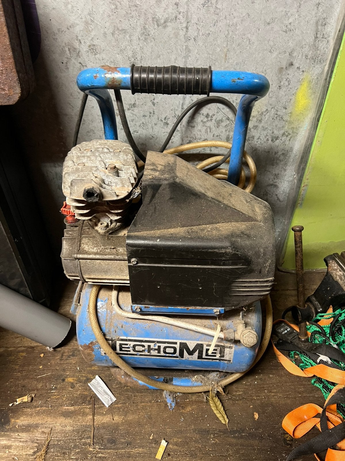 Techomet compressor werkt naar behoren, Ophalen