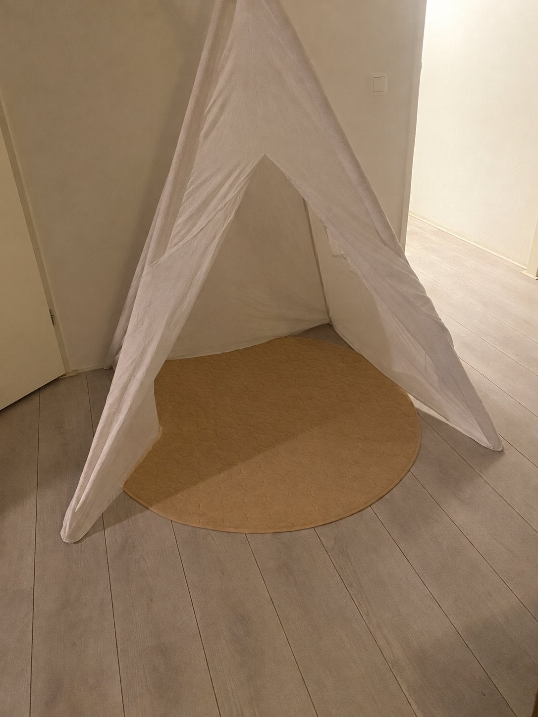 Xenos Witte tipi speeltent hoog, Ophalen, Gebruikt