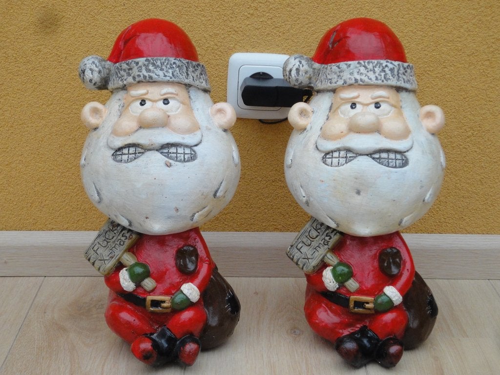 Set 2 gestreste / burn-out Kerstmannen beelden 34 cm hoog, Ophalen, Gebruikt