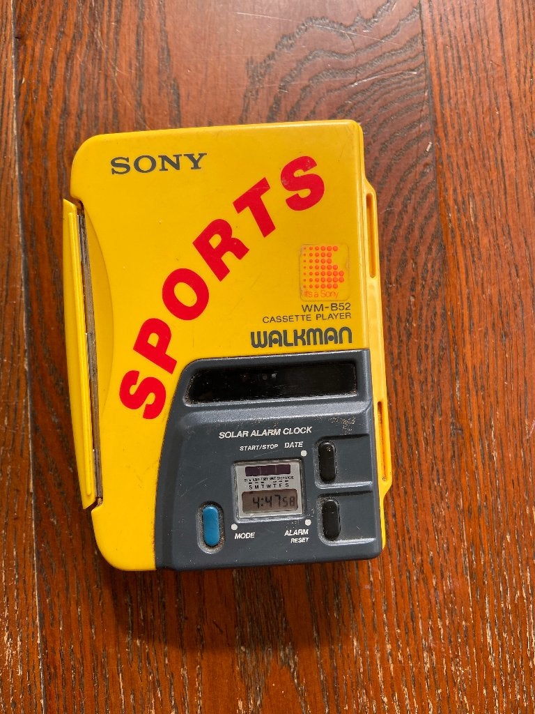 Sony Sports WM-B52 Walkman met Solar Alarm Clock, Ophalen of Verzenden, Walkman