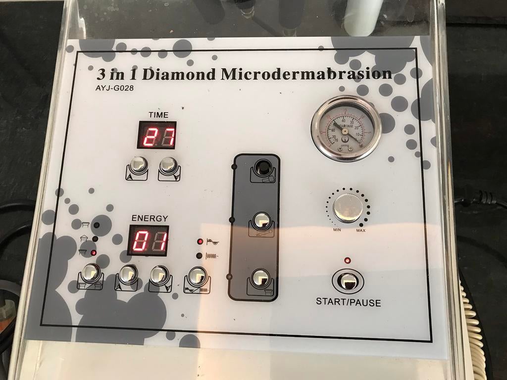 3-in-1 Diamond Microdermabrasie Apparaat - Zo goed als nieuw, Ophalen of Verzenden, Zo goed als nieuw
