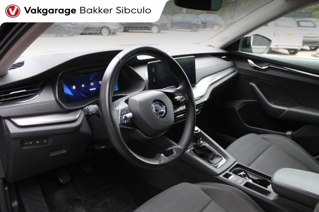 Skoda OCTAVIA 1.0 TSI BUSINESS EDITION, Gebruikt, Euro 6, Met garantie (alle), Zwart