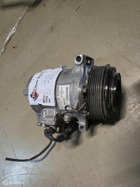 Airco pomp origineel Mercedes Cklas W205 ('14->) a0008304002, Gebruikt, Mercedes-Benz, Ophalen of Verzenden, Mercedes-Benz