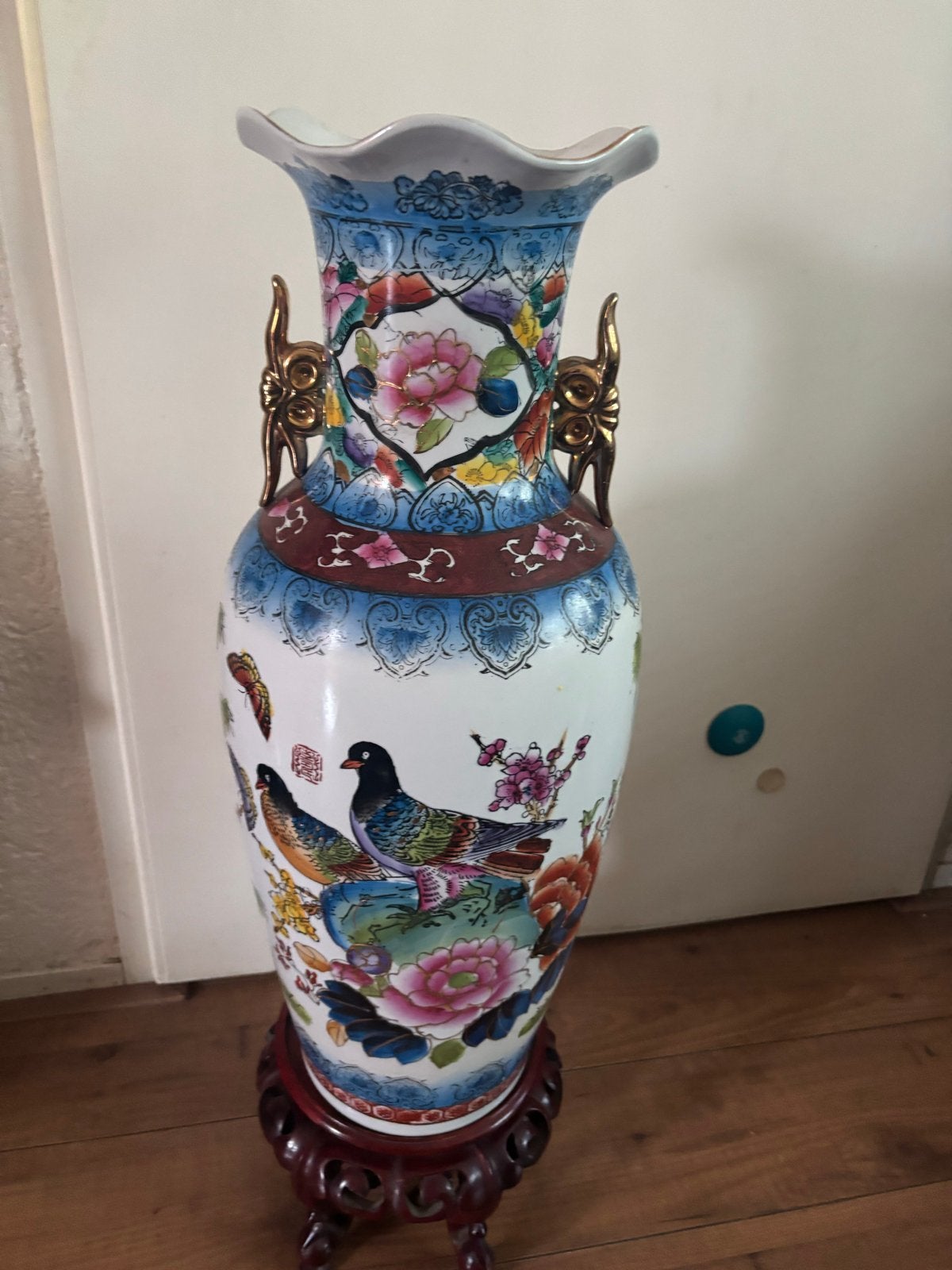 Grote Chinese vaas met vogel- en bloemmotieven, Ophalen