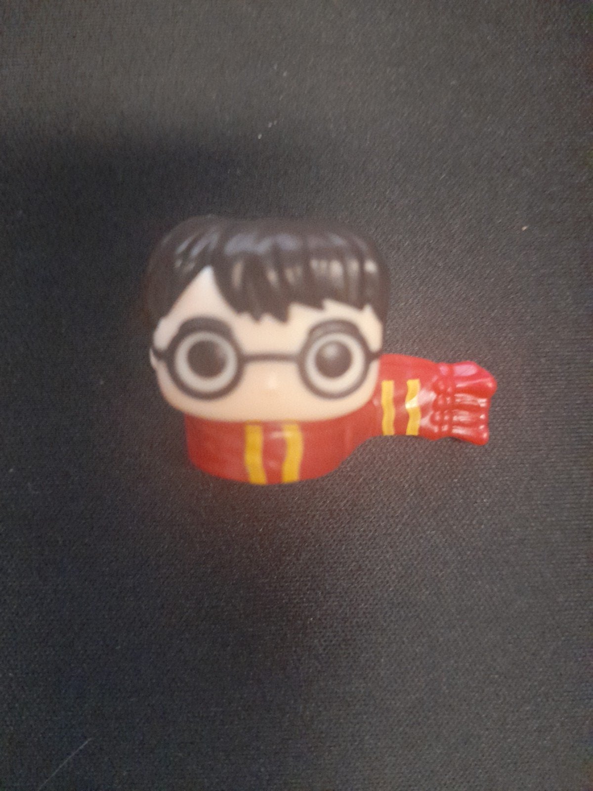 Harry potter kinder joy x harry potter, Ophalen of Verzenden, Zo goed als nieuw, Actiefiguurtje
