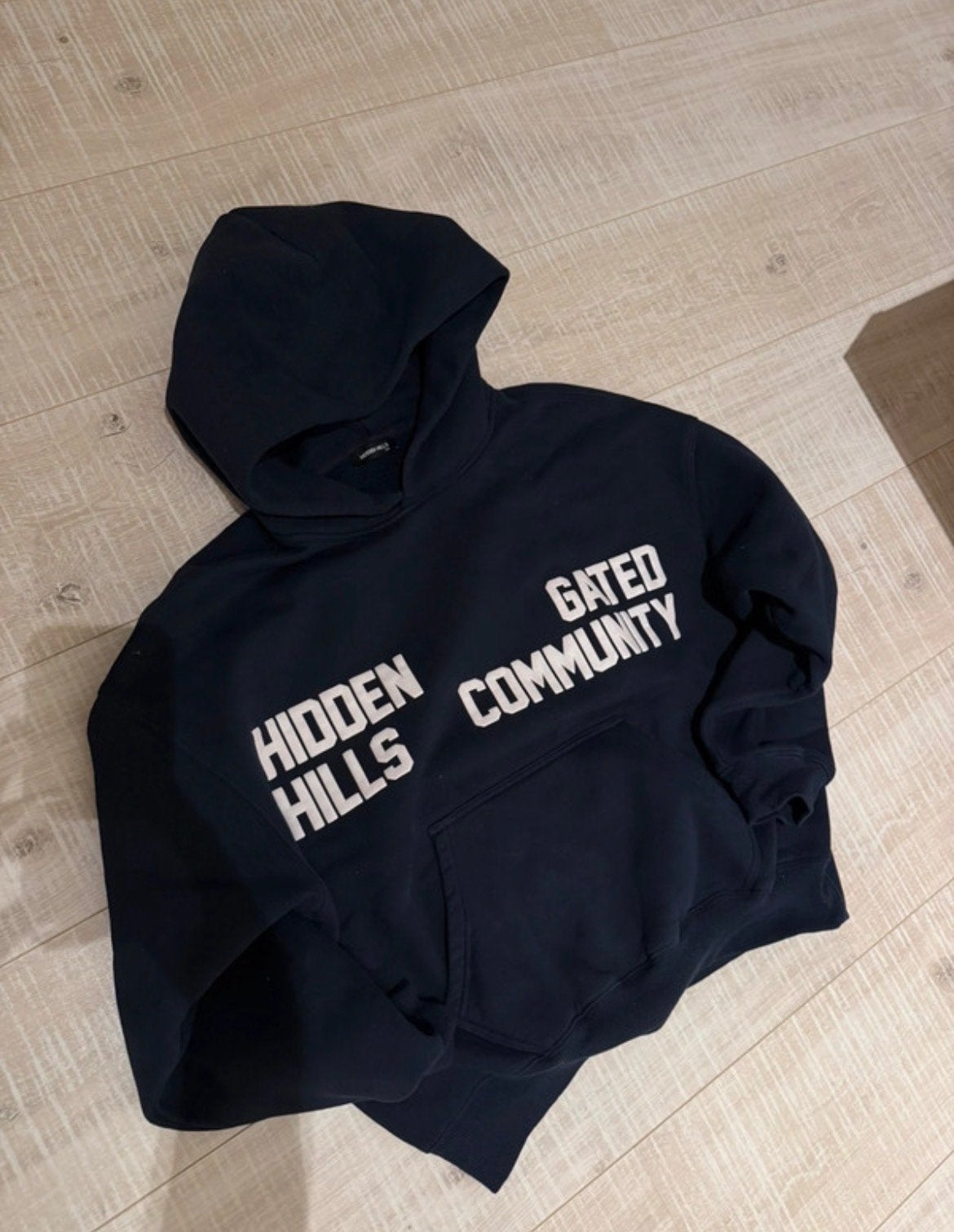 Hidden Hills Gated Community Hoodie - Donkerblauw, Kleding | Heren, Ophalen of Verzenden, Gedragen, Maat 48/50 (M), Blauw
