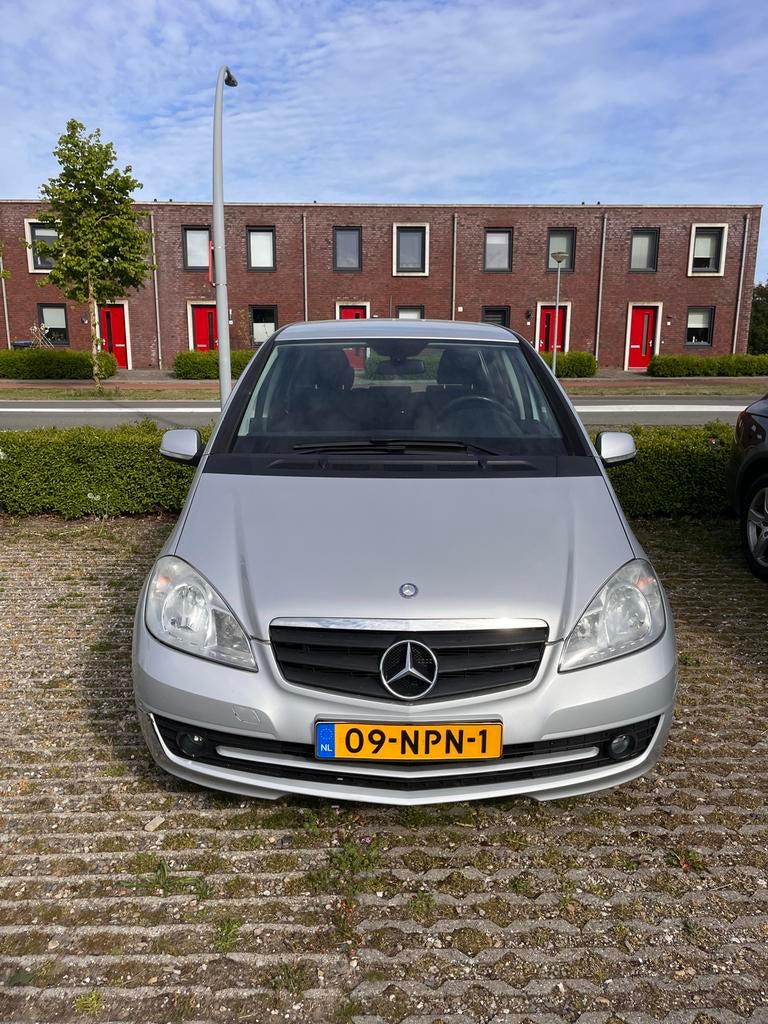 Mercedes-Benz A-Klasse 1.5 A160 5DRS 2010 Grijs, Auto's, Voorwielaandrijving, 49 €/maand, Origineel Nederlands, 595 kg