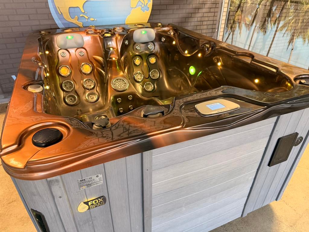 Fox spa Essence 3 persoons. Audio stereo Bluetooth.