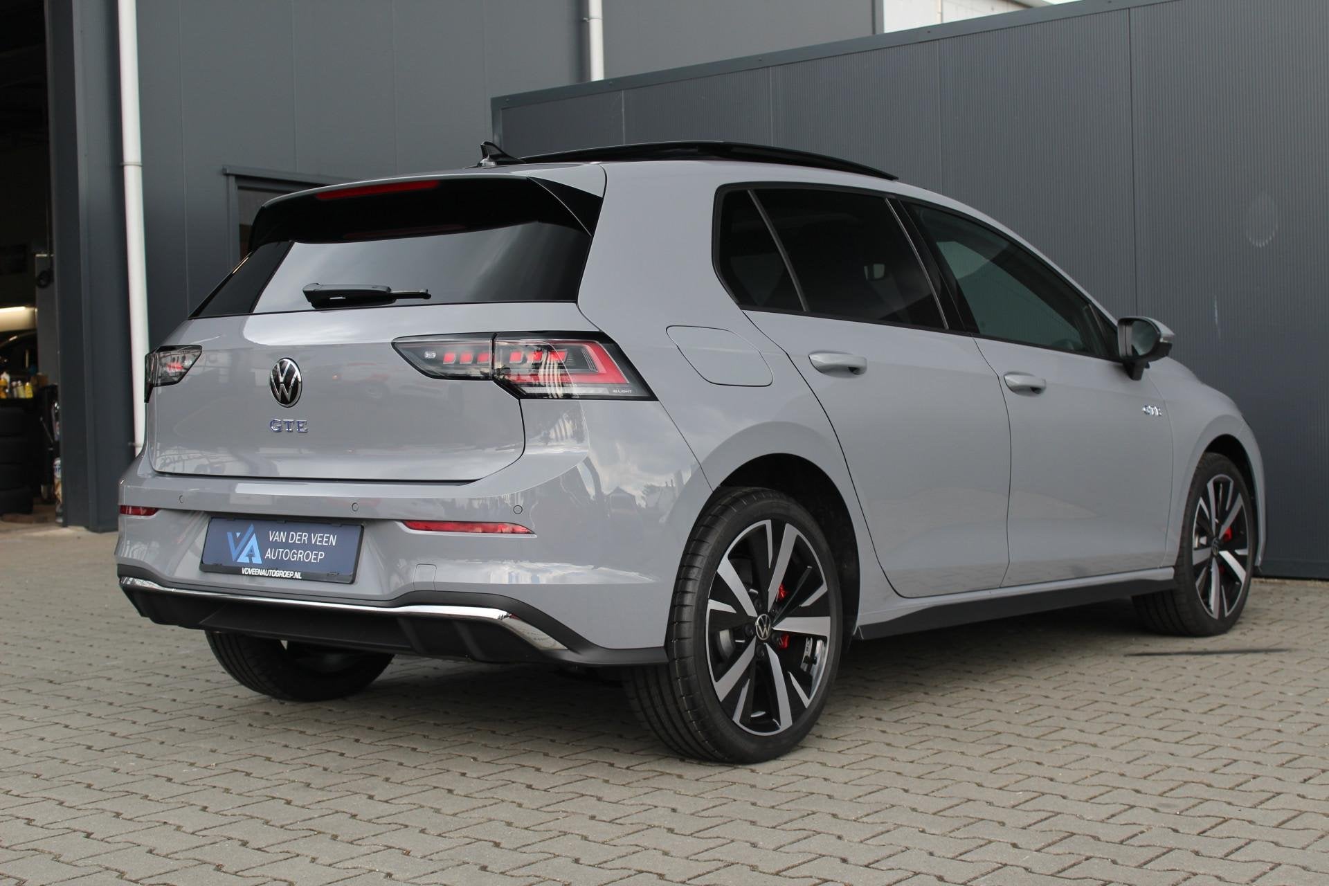 Volkswagen Golf 8.5 1.5 eHybrid GTE 272 Pk | Panorama dak |, Stof, 4 cilinders, 150 min, 26 kWh