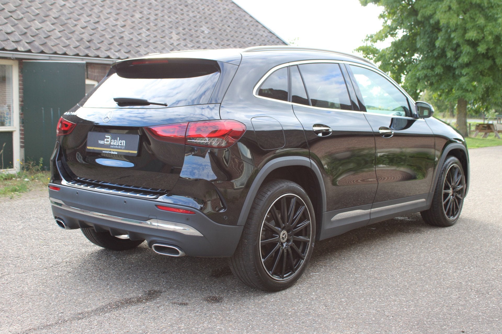 Mercedes-Benz GLA 250 e AMG Line PHEV SOh 98.3% PANO SFEER N, Auto's, Dealer onderhouden, Zwart, Automatische klimaatregeling