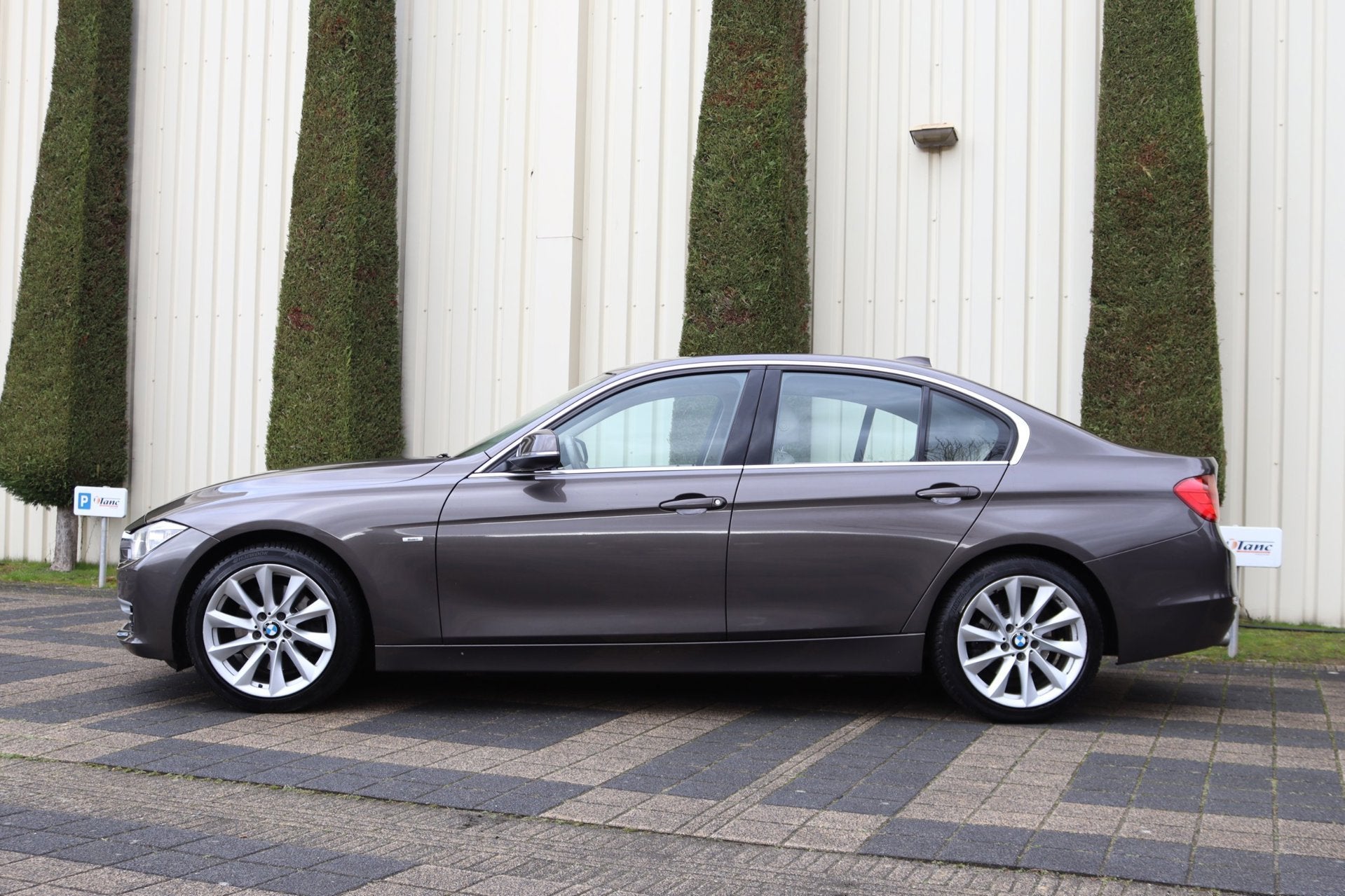 BMW 3-serie 328i High Executive AUTOMAAT, LEDER, NAVI, ECC,, Auto's, Automaat, Achterwielaandrijving, Gebruikt, Beige