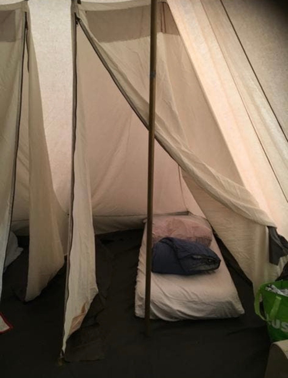 Esvo pyramide tent met vast grondzeil, Ophalen, Gebruikt, Tot en met 4