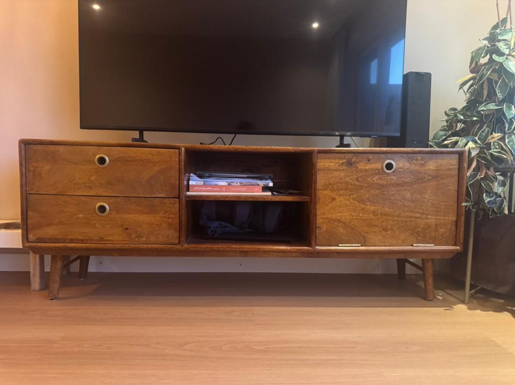ZGAN Eleonora Wisconsin TV-meubel, Ophalen, 100 tot 150 cm, Zo goed als nieuw, Minder dan 100 cm