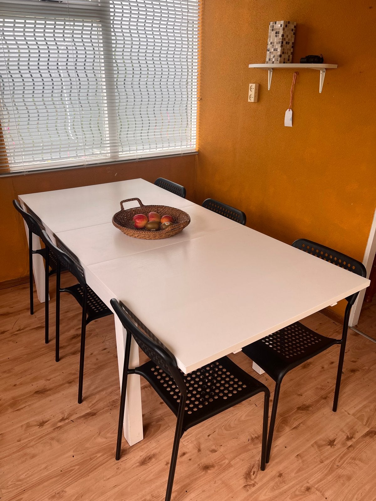 Foto 4 van Uitschuifbare eettafel - 3 lengtes - Zo goed als nieuw
