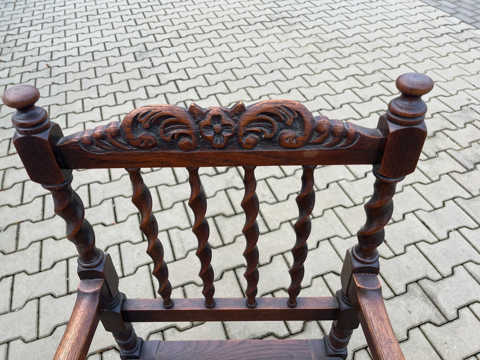 Antieke Spijlenstoel met Rotan Zitting - Gedraaid Hout, Ophalen