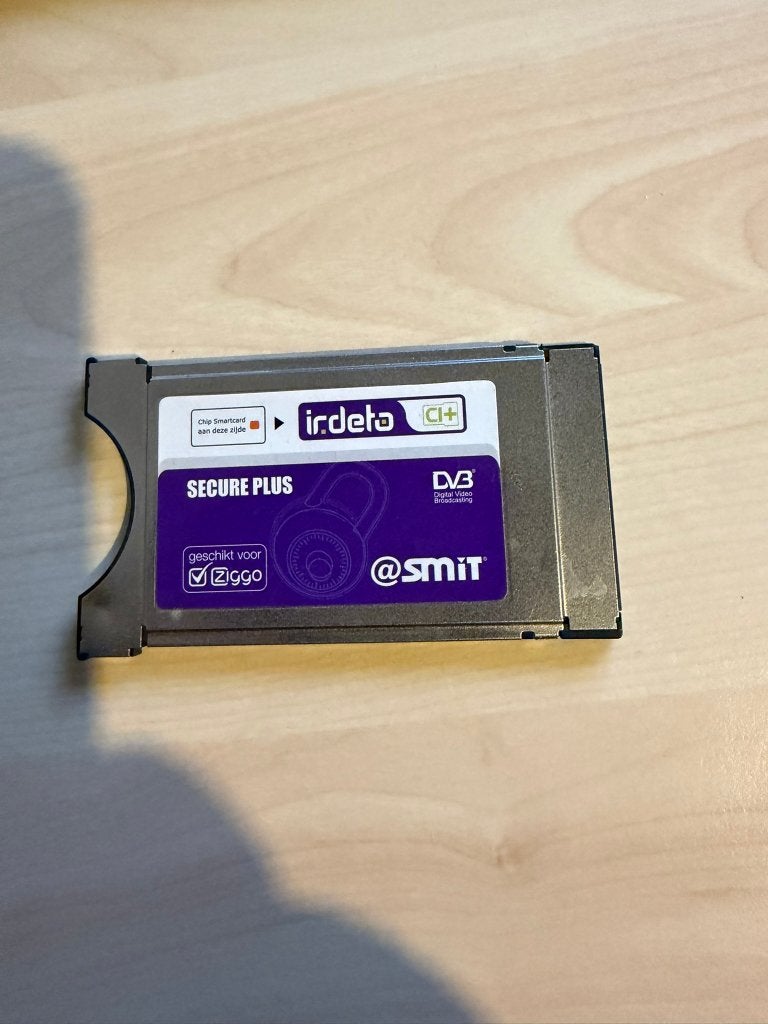 CI+ Module Irdeto Secure Plus geschikt voor Ziggo, Ophalen of Verzenden, Zo goed als nieuw, Decoder