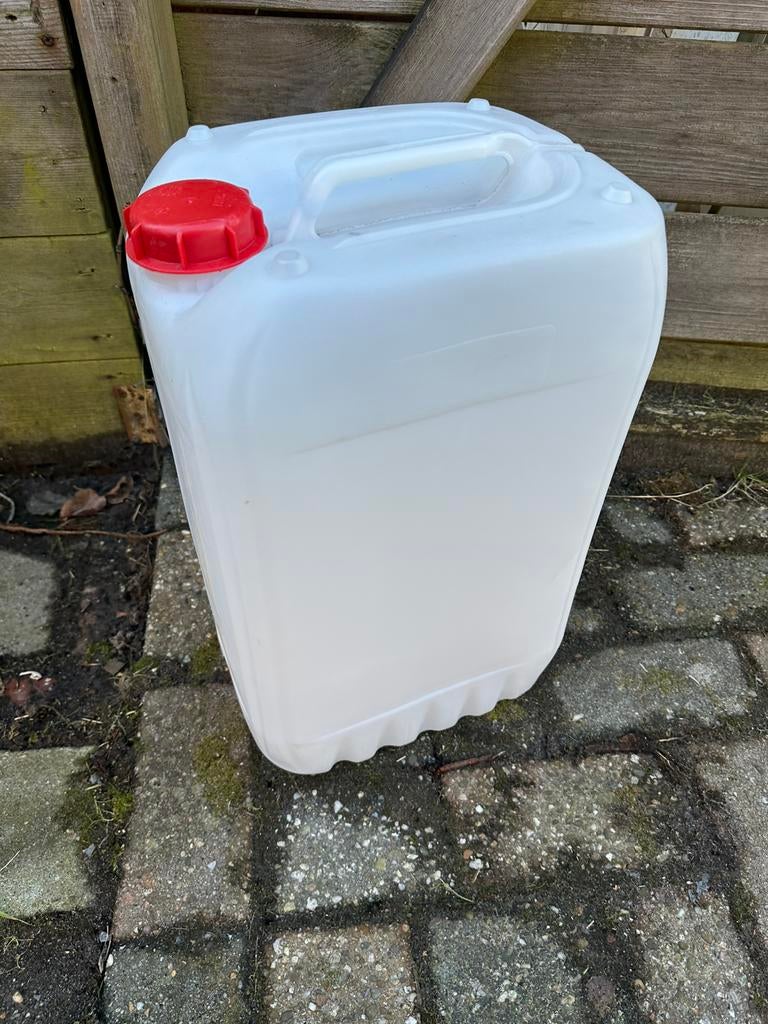 Jerrycan 25 liter jerrycans, Tuin en Terras, Regentonnen, Zo goed als nieuw, Kunststof, Minder dan 75 liter, Ophalen of Verzenden